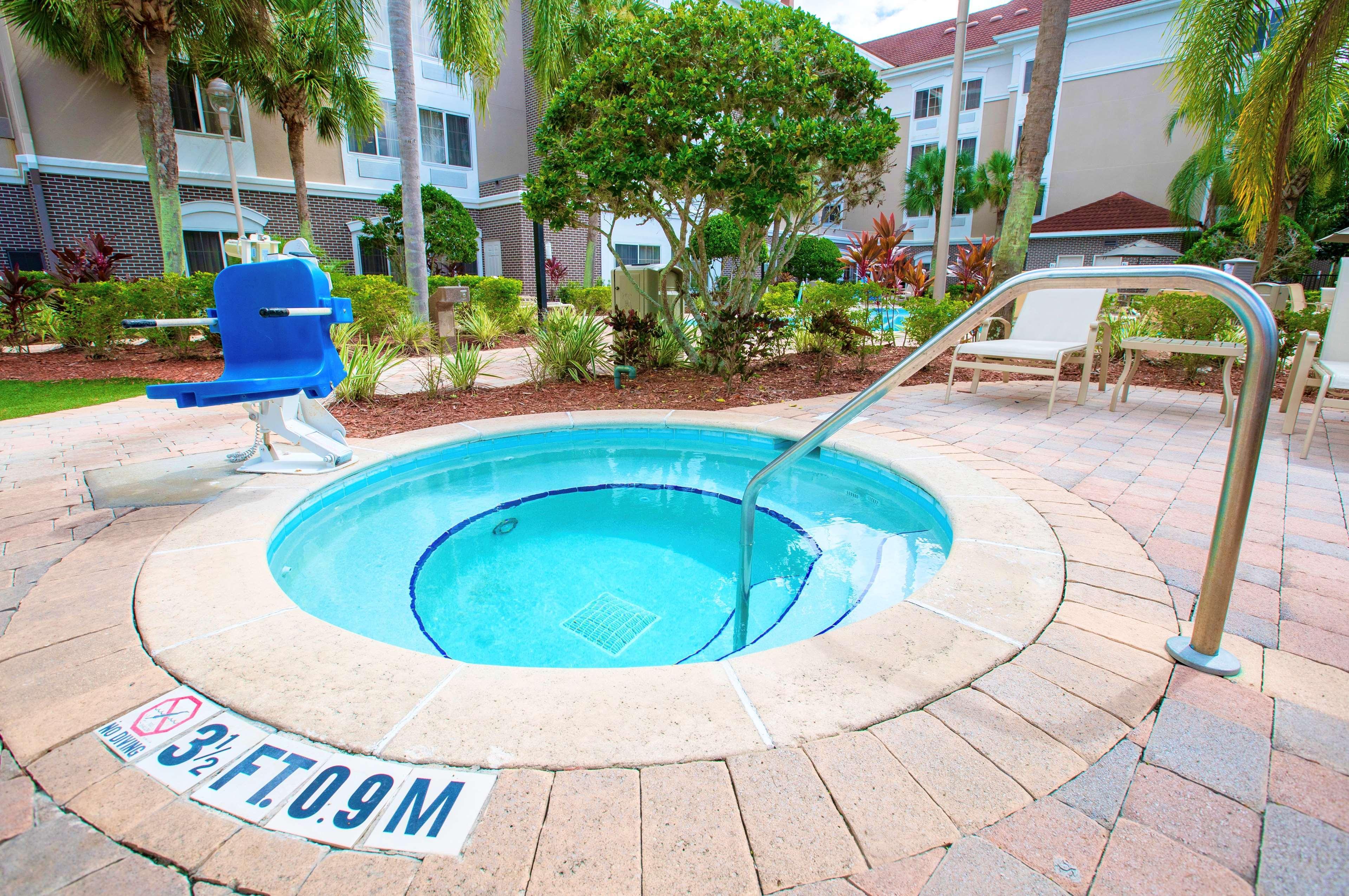 Best Western Plus Regency Inn And Conference Centre Abbotsford Esterno foto