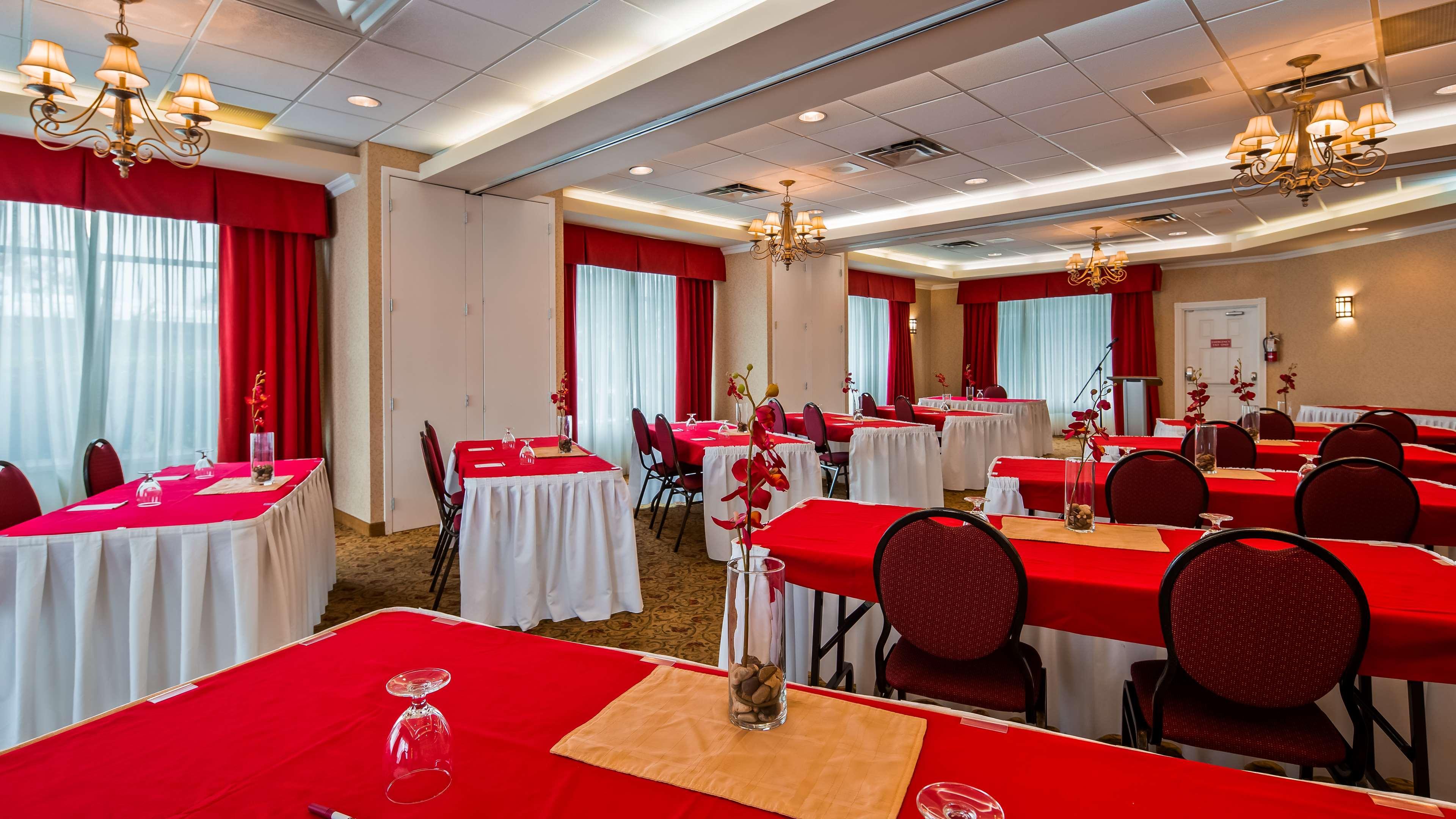 Best Western Plus Regency Inn And Conference Centre Abbotsford Esterno foto