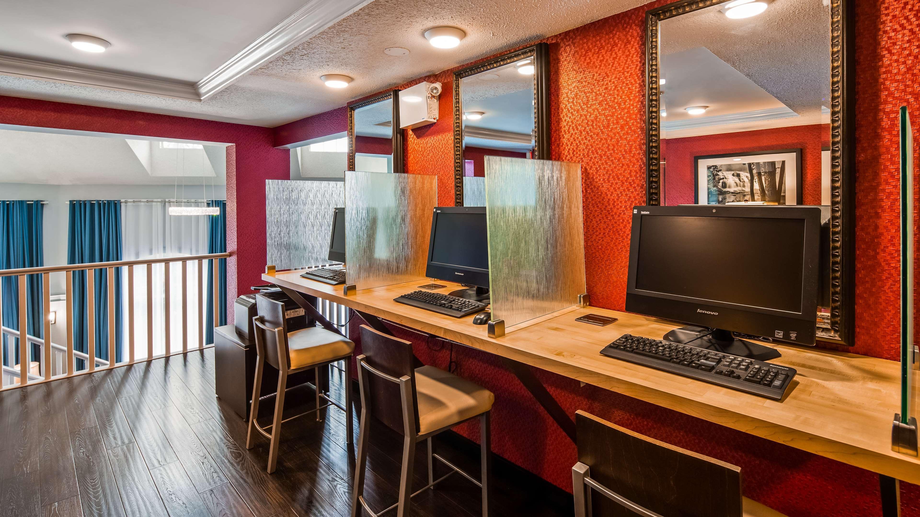 Best Western Plus Regency Inn And Conference Centre Abbotsford Esterno foto