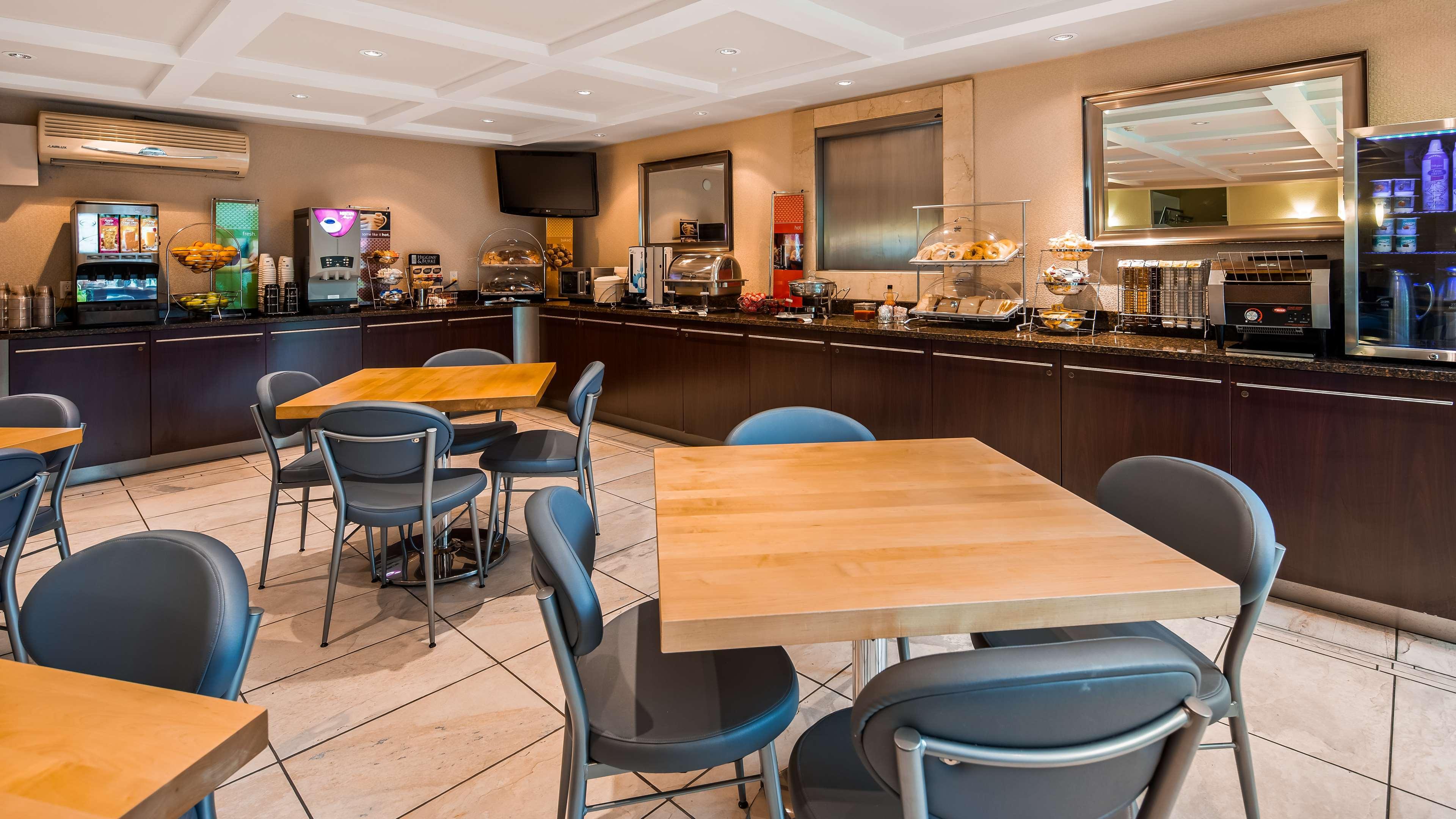 Best Western Plus Regency Inn And Conference Centre Abbotsford Esterno foto