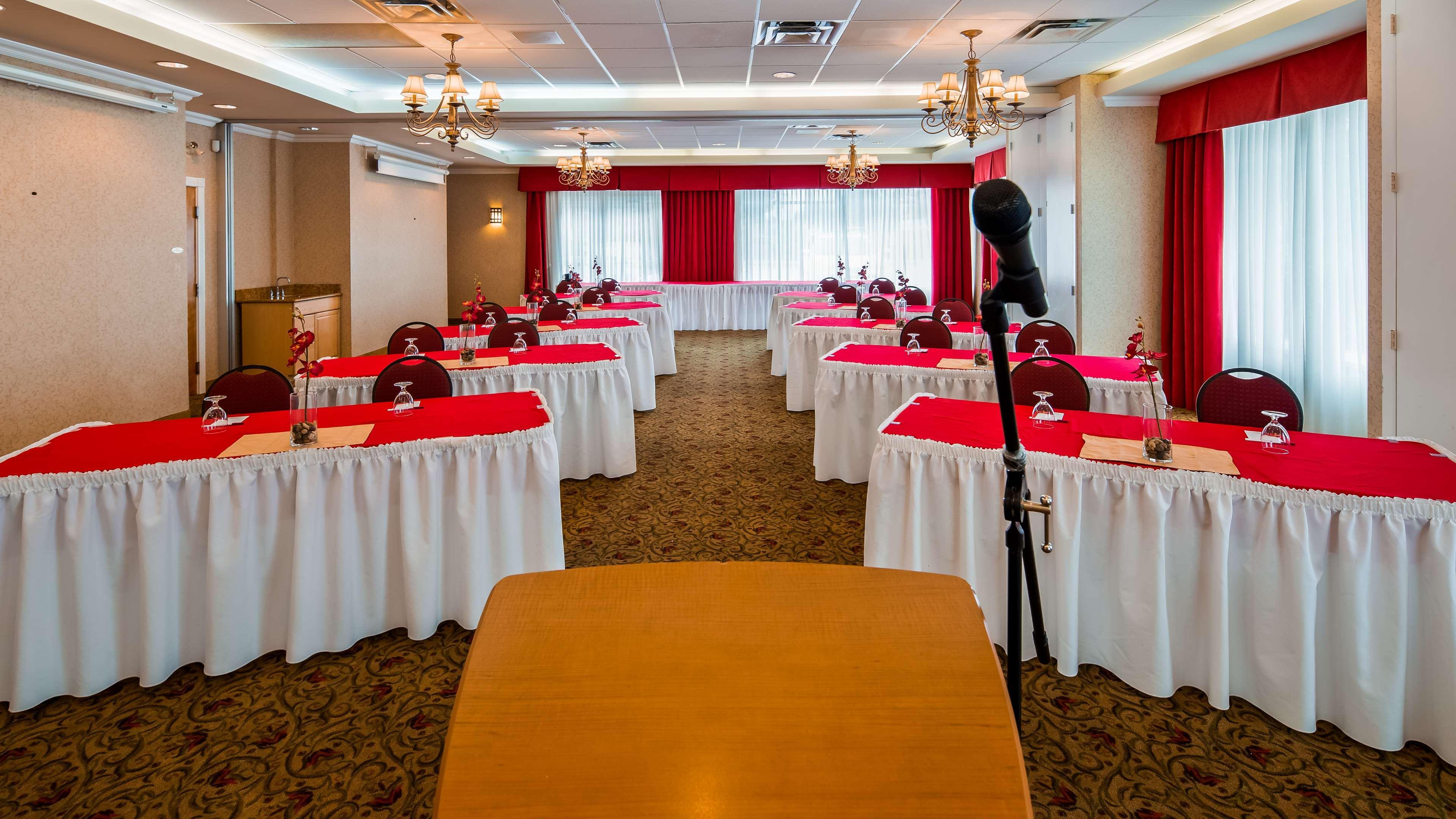 Best Western Plus Regency Inn And Conference Centre Abbotsford Esterno foto