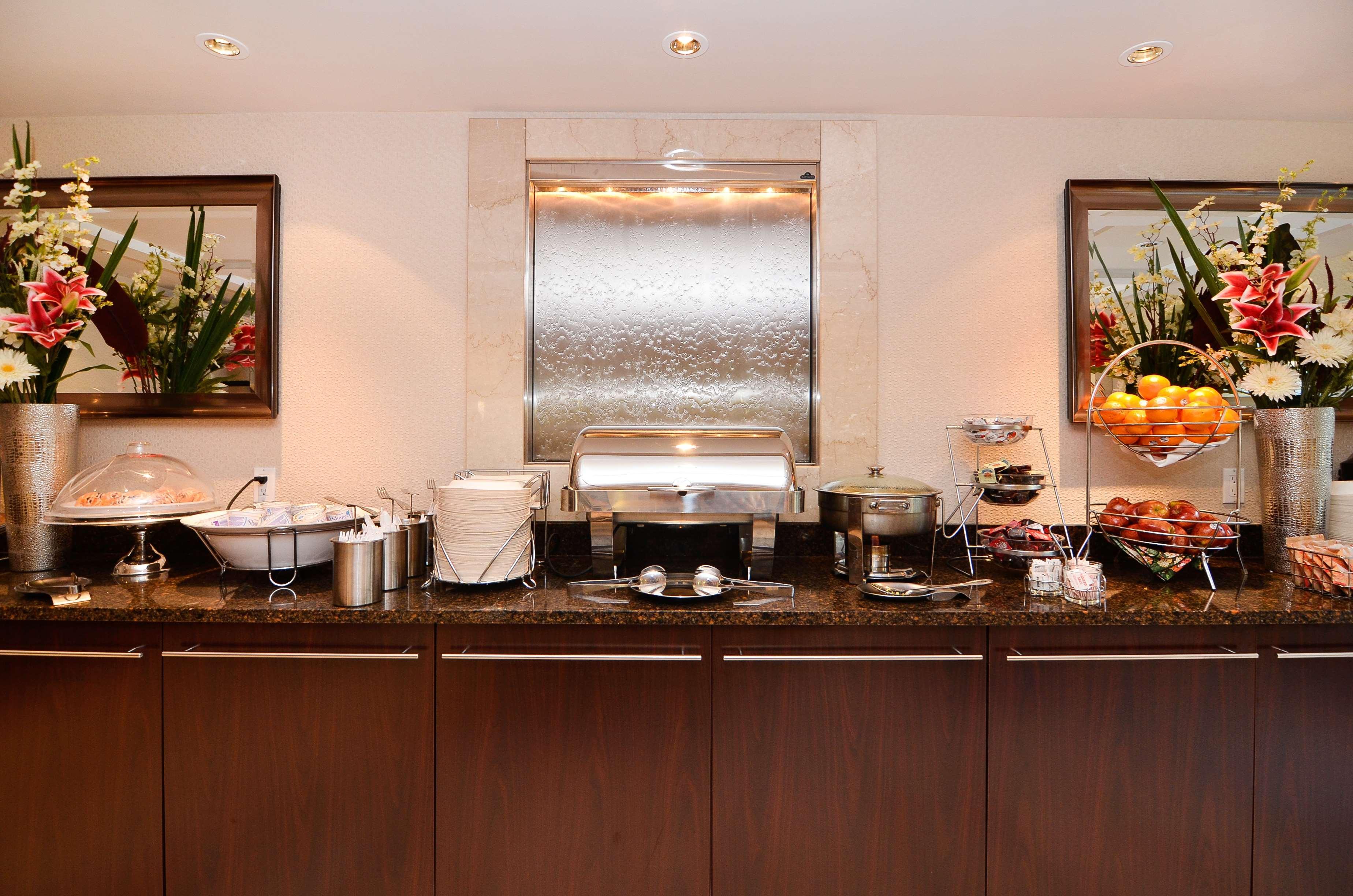 Best Western Plus Regency Inn And Conference Centre Abbotsford Esterno foto
