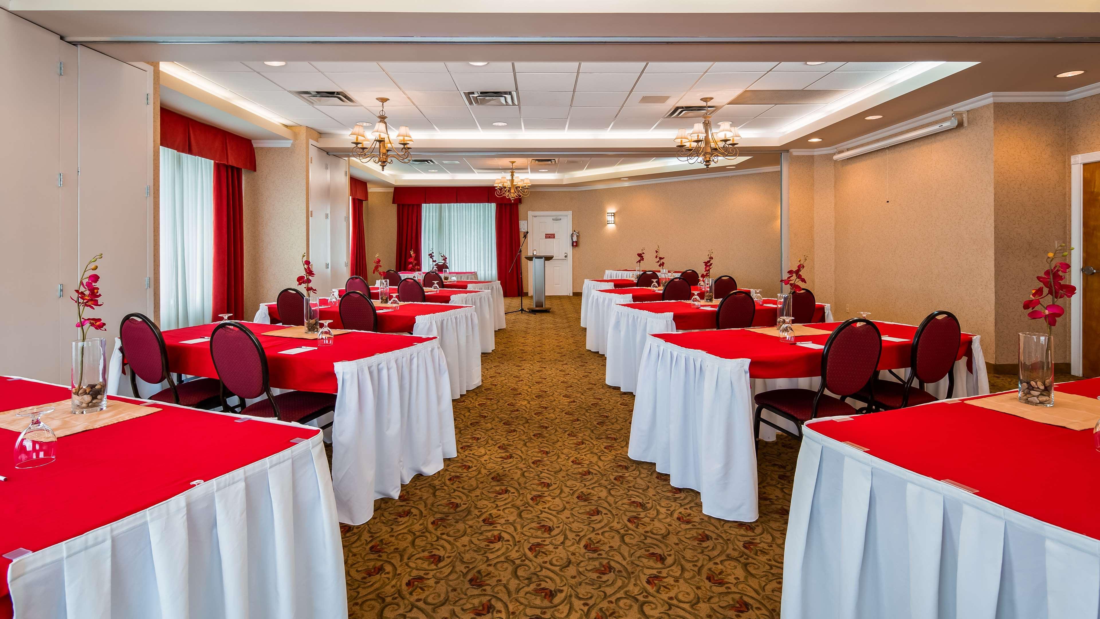 Best Western Plus Regency Inn And Conference Centre Abbotsford Esterno foto